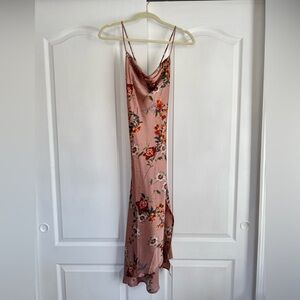(Never worn/tags on) Blush floral dress